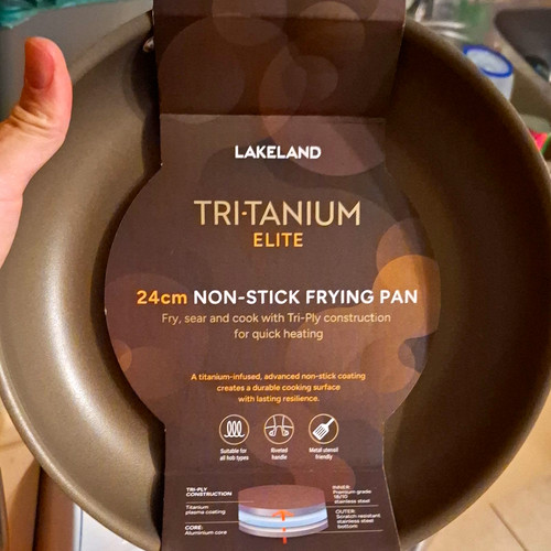 Lakeland tri tanium elite 24cm - lakeland, tri-tanium